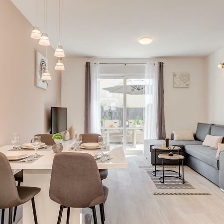 La Vie Est Belle Apartamento Trogir Exterior foto