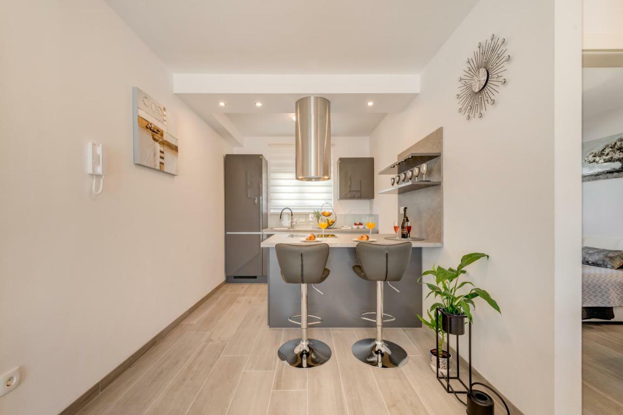 La Vie Est Belle Apartamento Trogir Exterior foto
