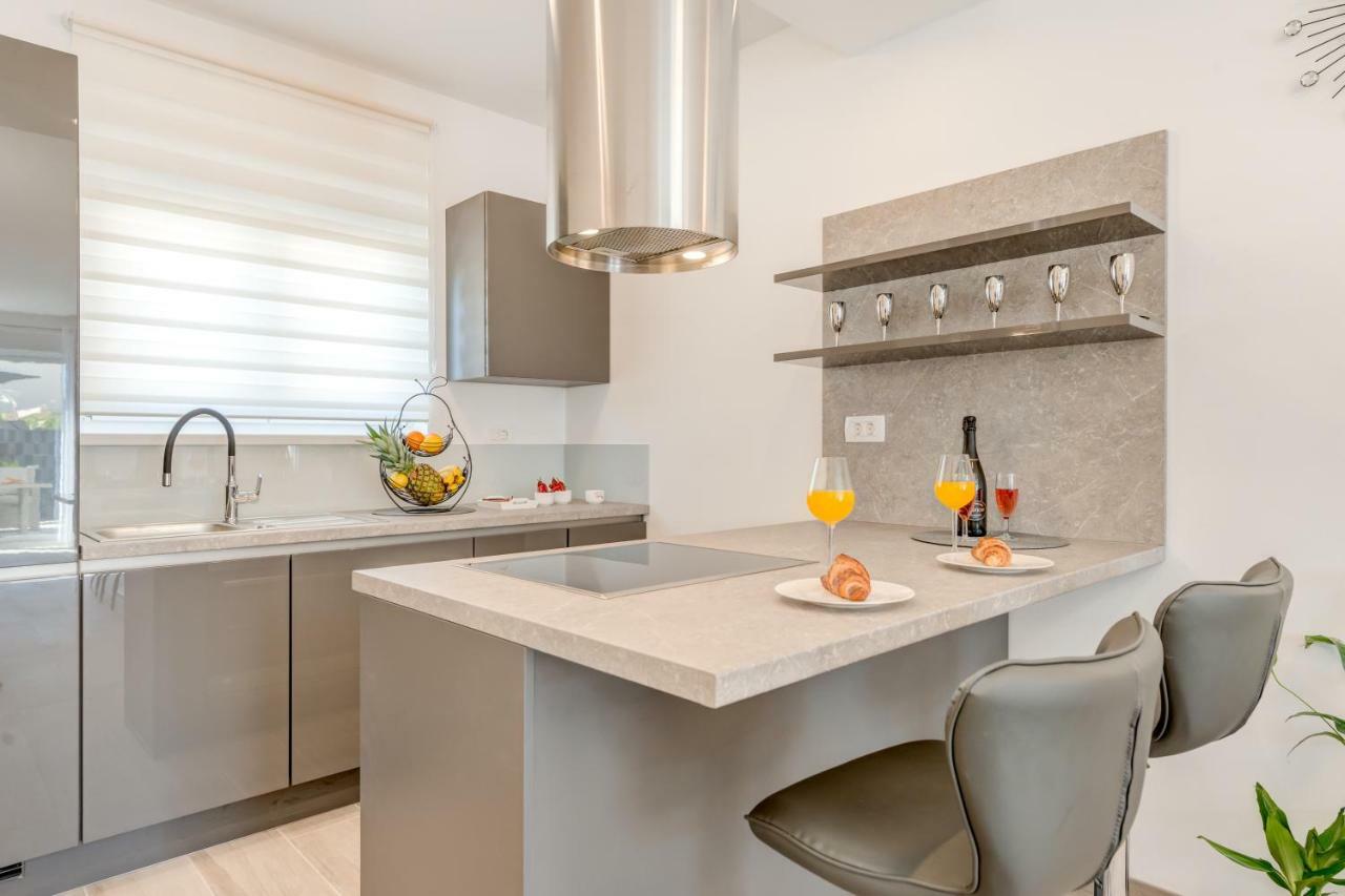 La Vie Est Belle Apartamento Trogir Exterior foto