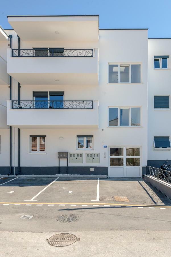 La Vie Est Belle Apartamento Trogir Exterior foto