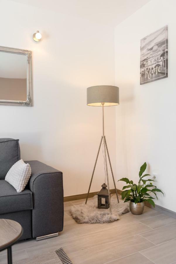 La Vie Est Belle Apartamento Trogir Exterior foto