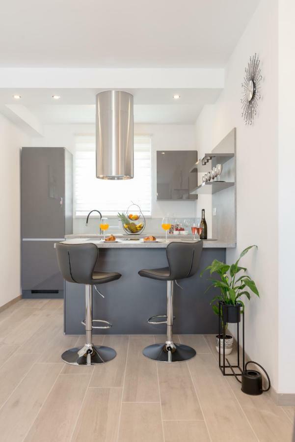 La Vie Est Belle Apartamento Trogir Exterior foto