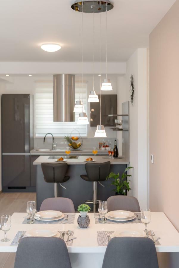 La Vie Est Belle Apartamento Trogir Exterior foto